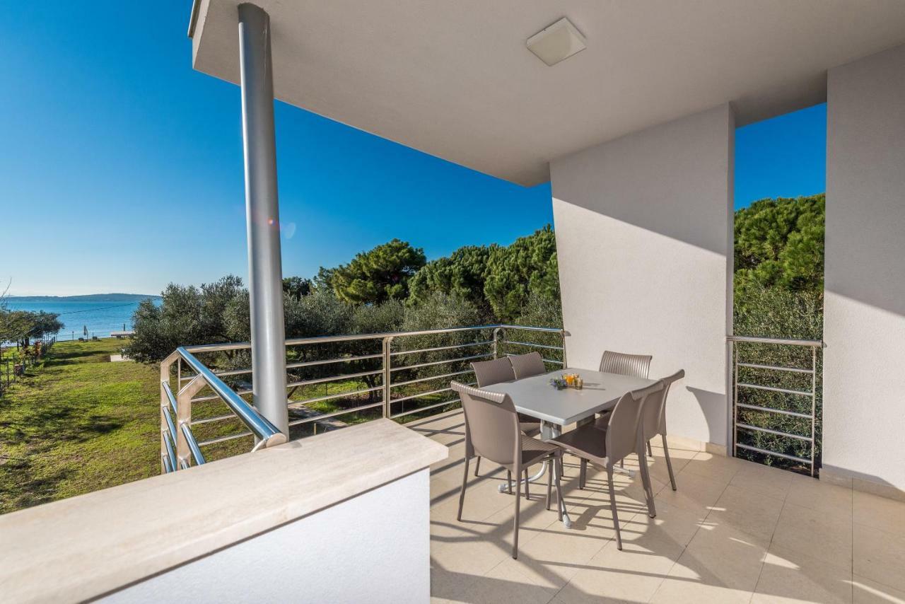 Villa Amfora - First Row By The Sea Бибинье Экстерьер фото