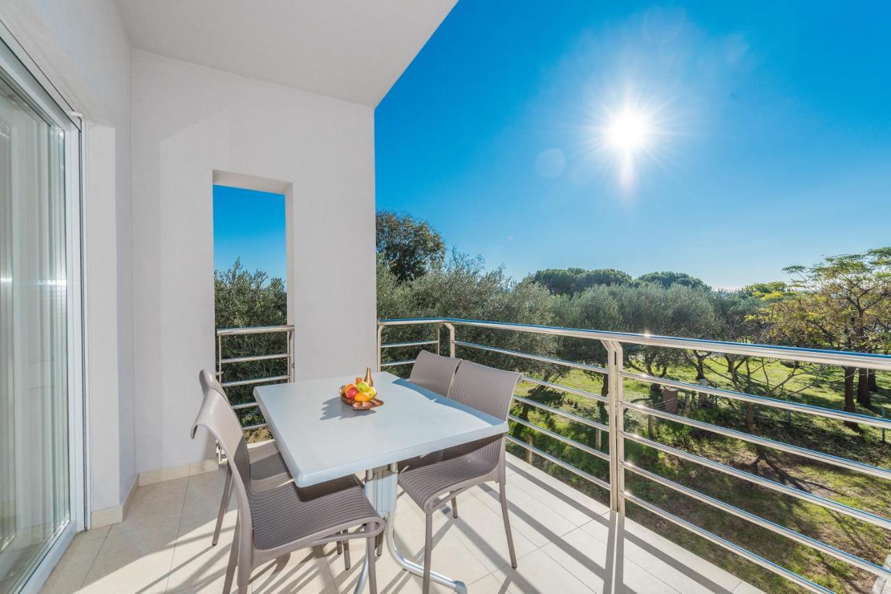 Villa Amfora - First Row By The Sea Бибинье Экстерьер фото